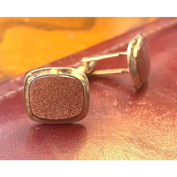 VTG Set of Correct Quality Cufflinks with Sparkling Bronze Lucite Insets - Picture 2 of 3